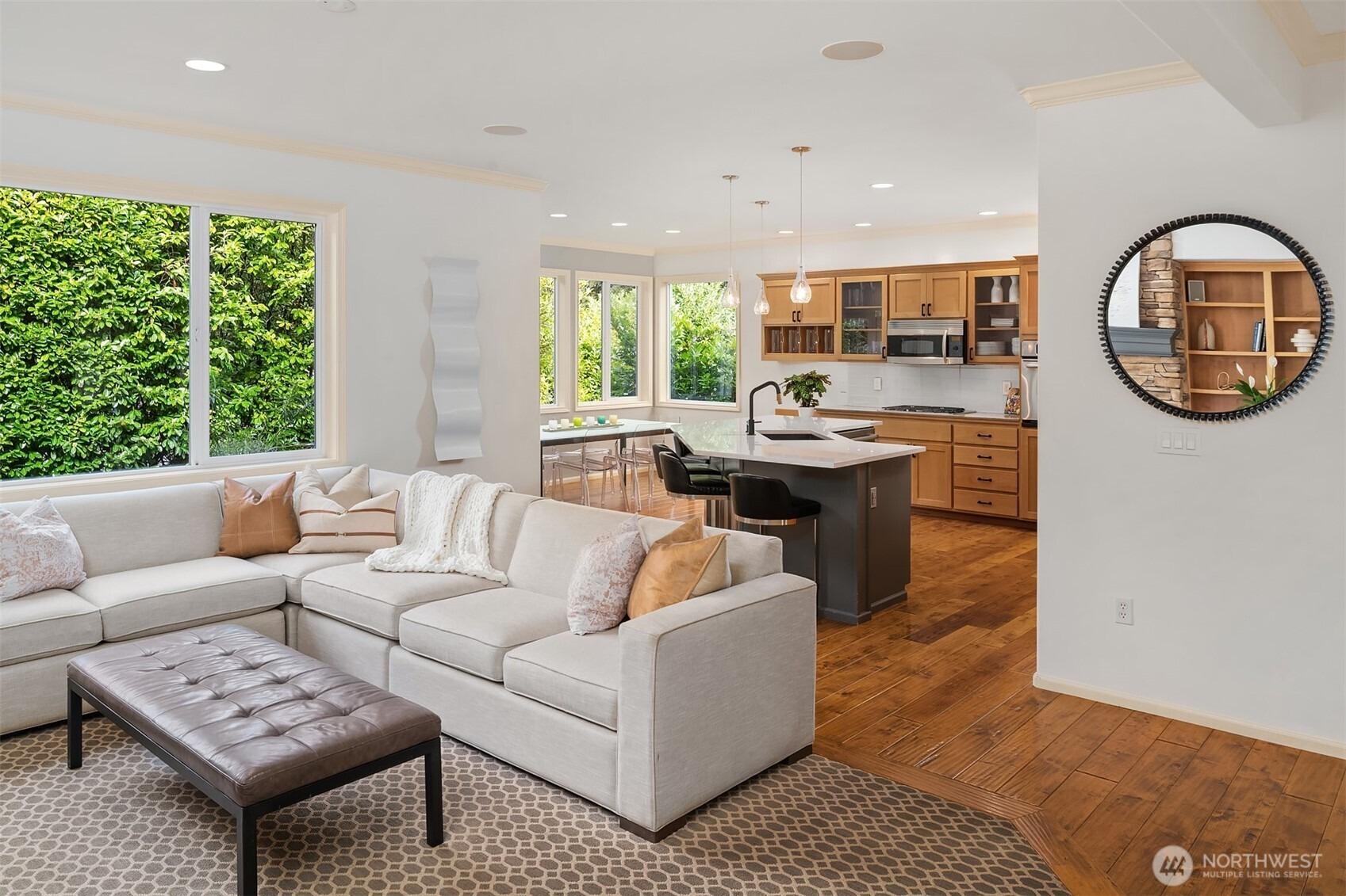 Se 13th St, Bellevue, WA 98004