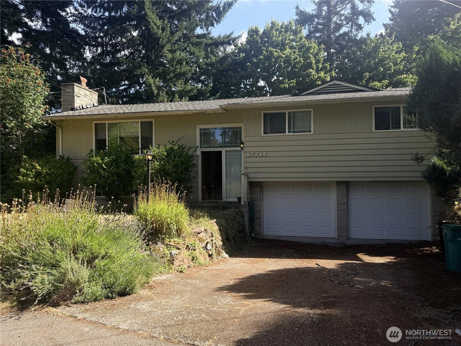 Densmore Ave N, Shoreline, WA 98133