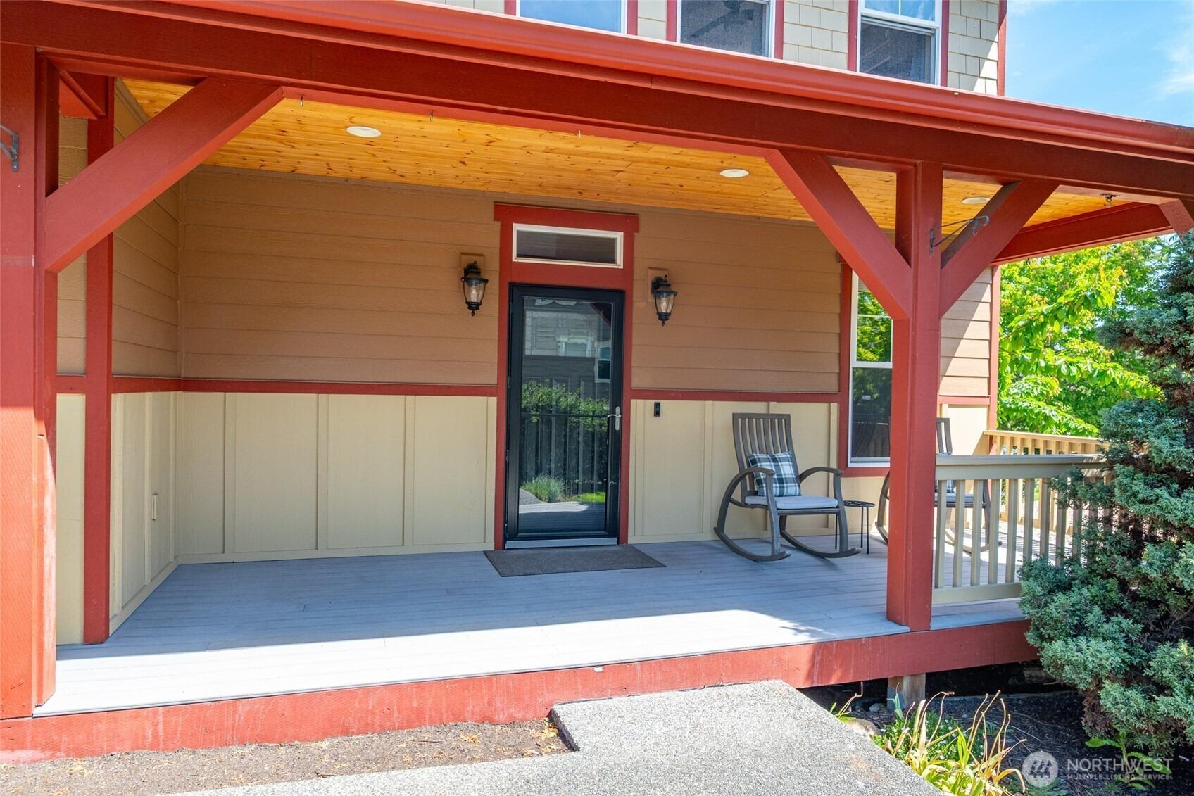 Sw Berwick Dr, Oak Harbor, WA 98277