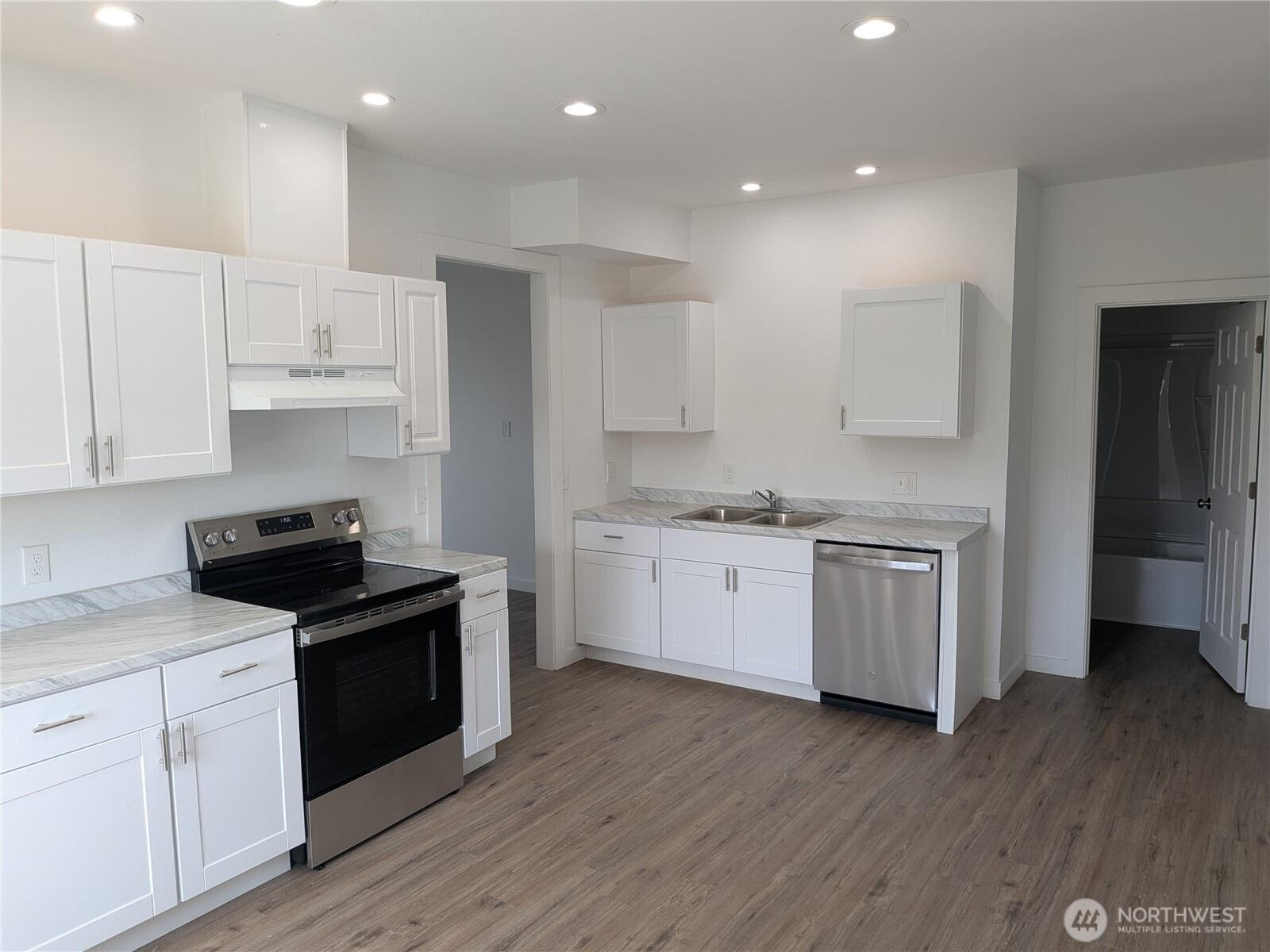N 1st St, Pacific Beach, WA 98571
