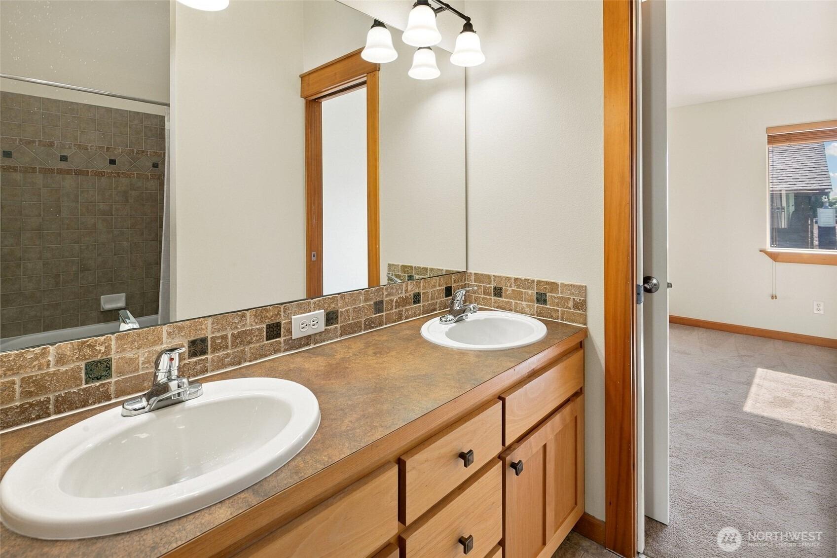 N 101st St, Seattle, WA 98133