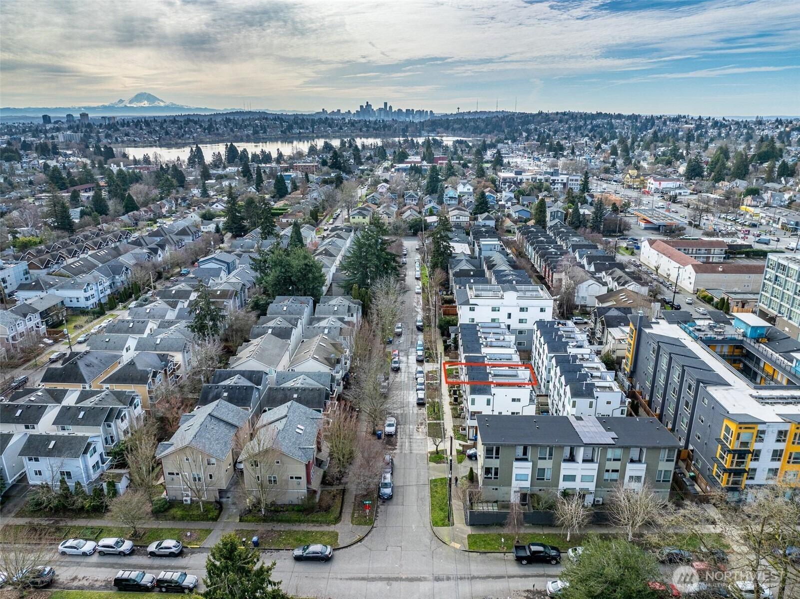 Midvale Ave N, Seattle, WA 98103