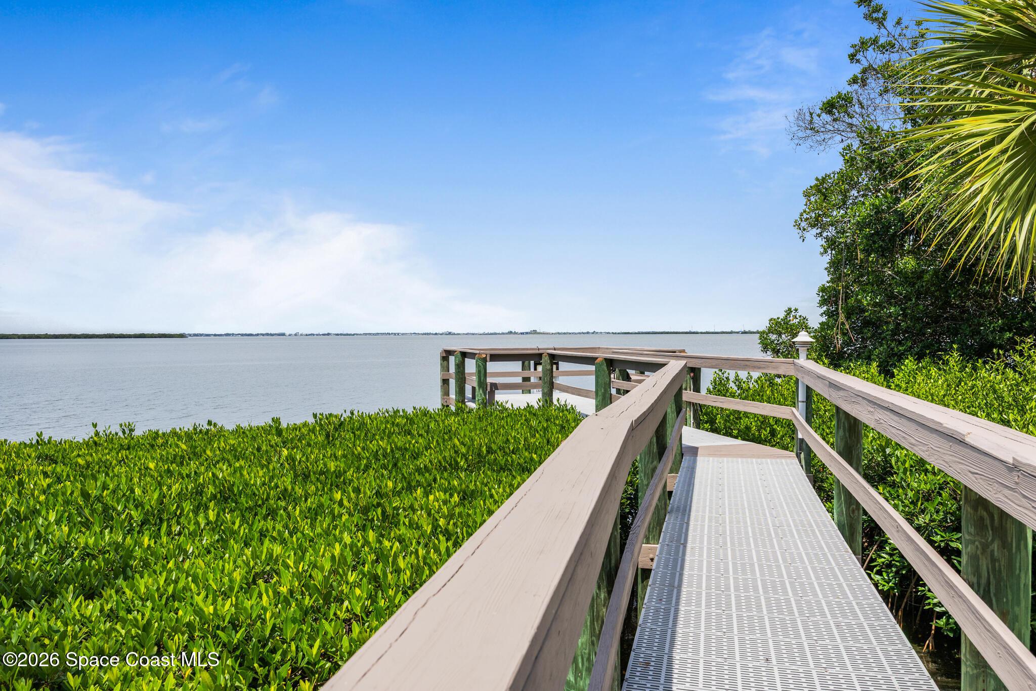 Seminole Ln, Cocoa Beach, FL 32931