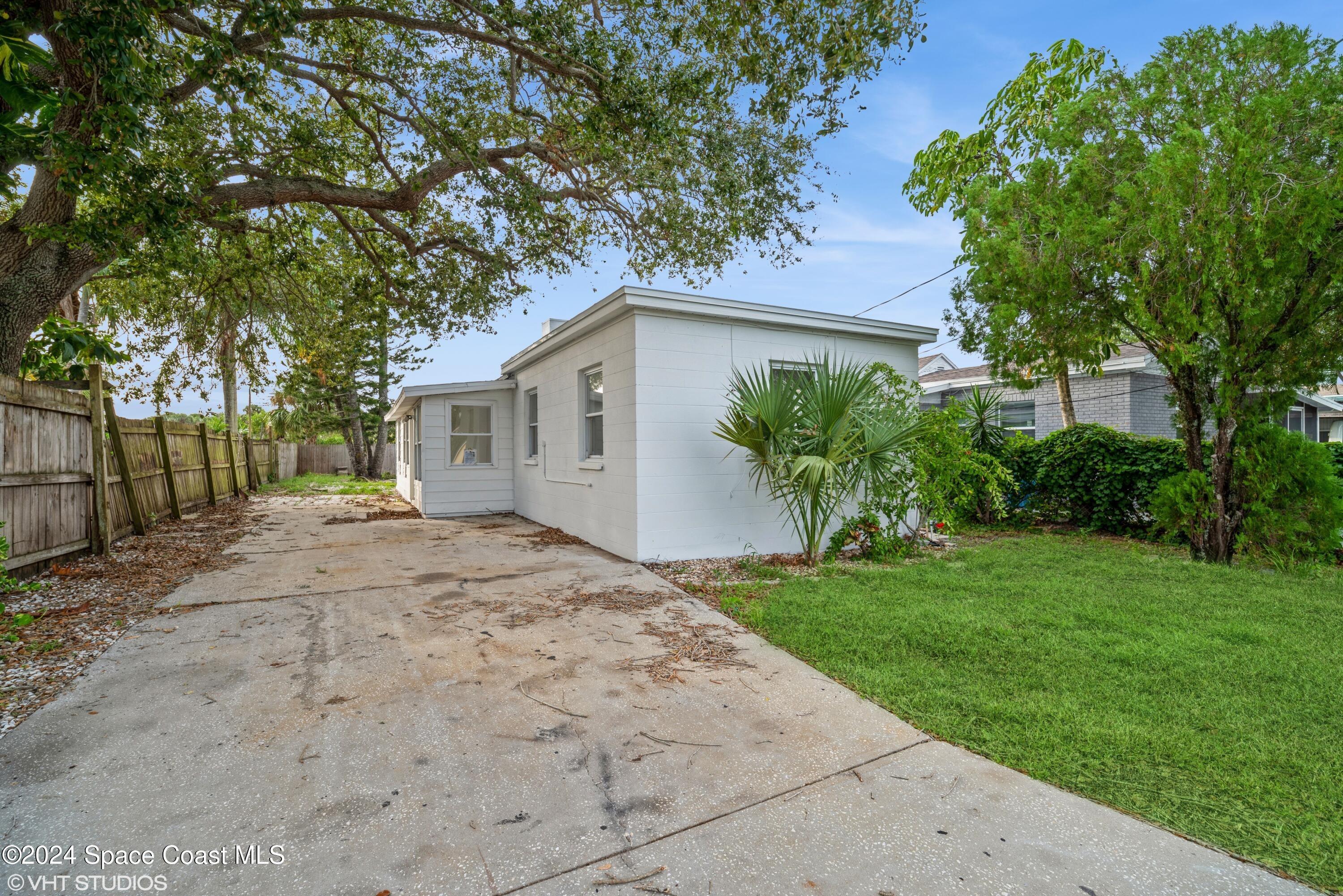 Henry St Ne, Palm Bay, FL 32905