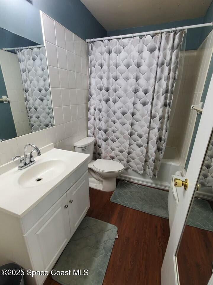 E Colonial Ct, Indian Harbour Beach, FL 32937