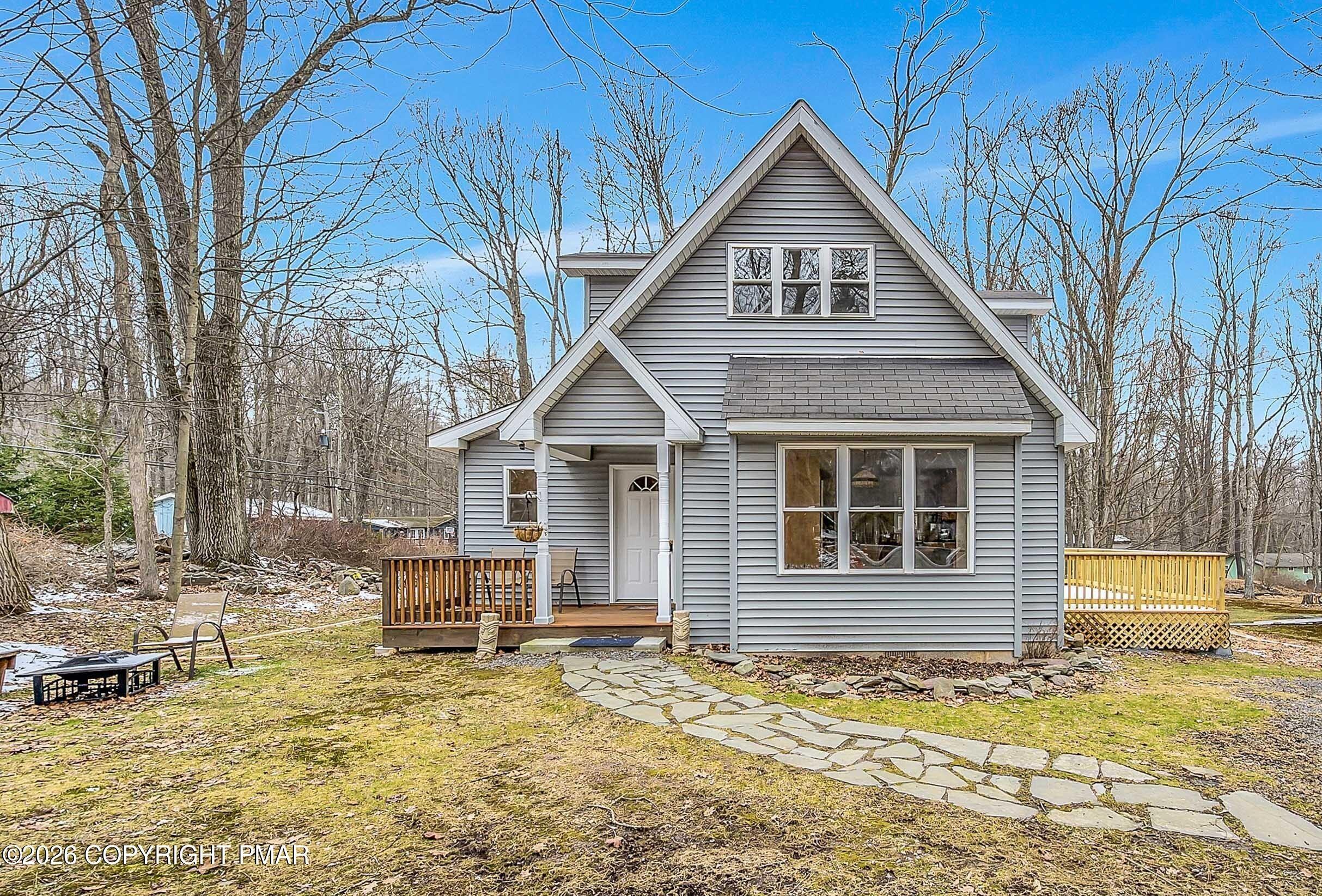 Lake Ln, Pocono Lake, PA 18347