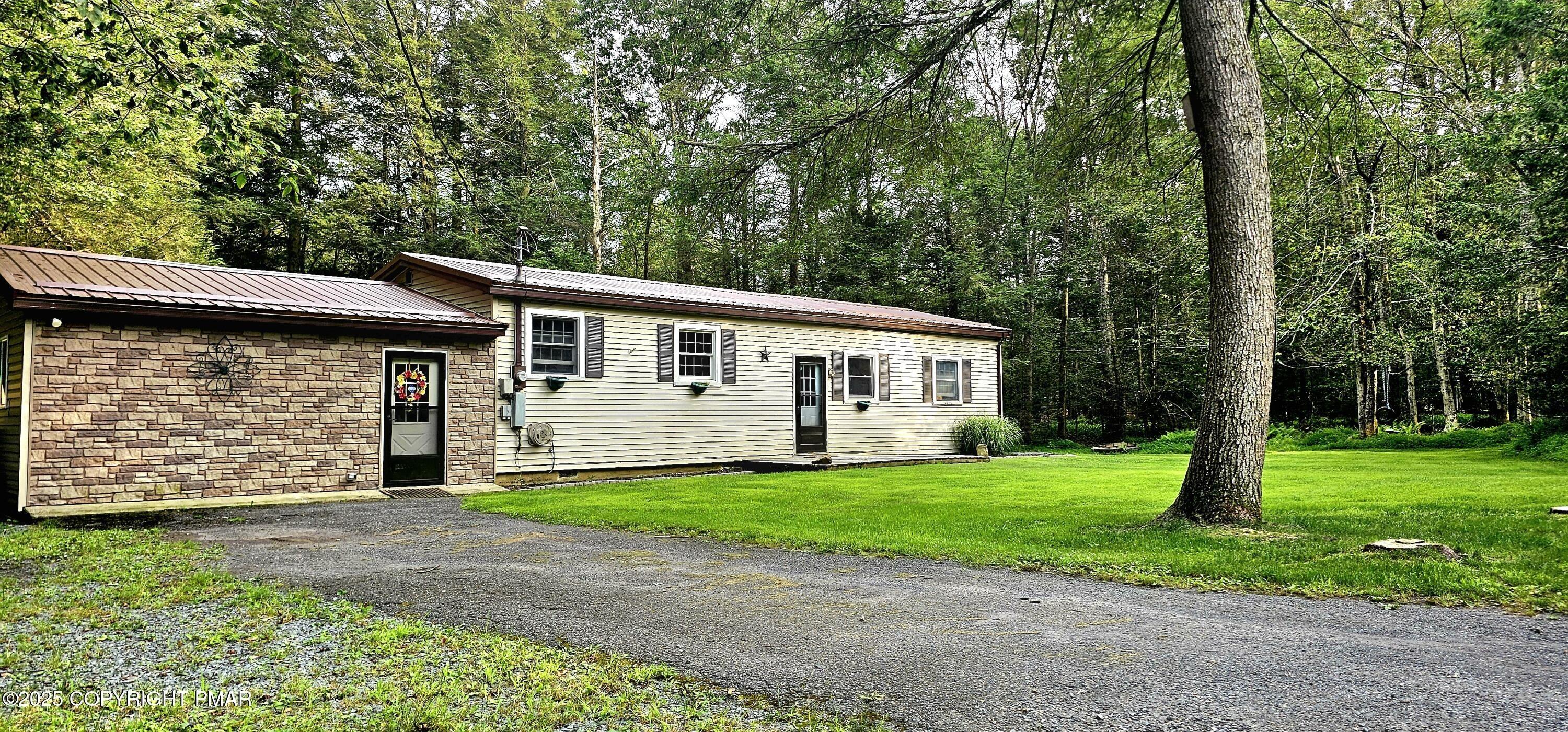 E Fawn Grove Dr, Albrightsville, PA 18210