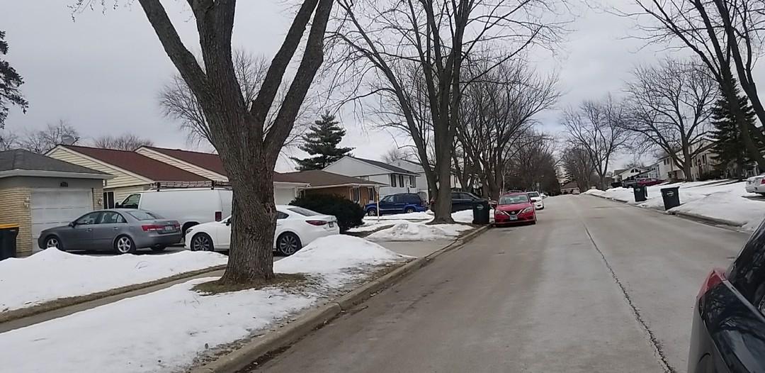 Wicker Ave, Streamwood, IL 60107