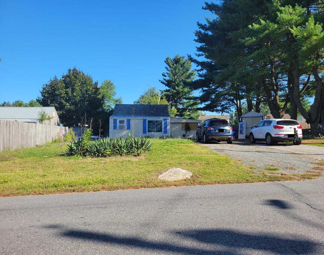 Corning Rd, Manchester, NH 03109