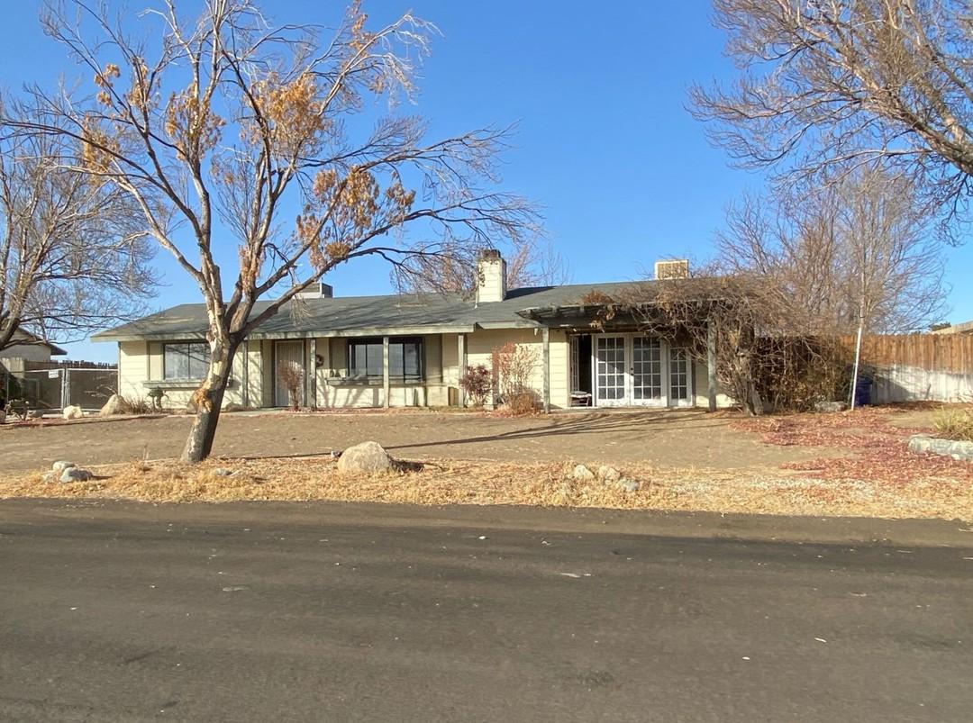 Rawhide Ave, Palmdale, CA 93591