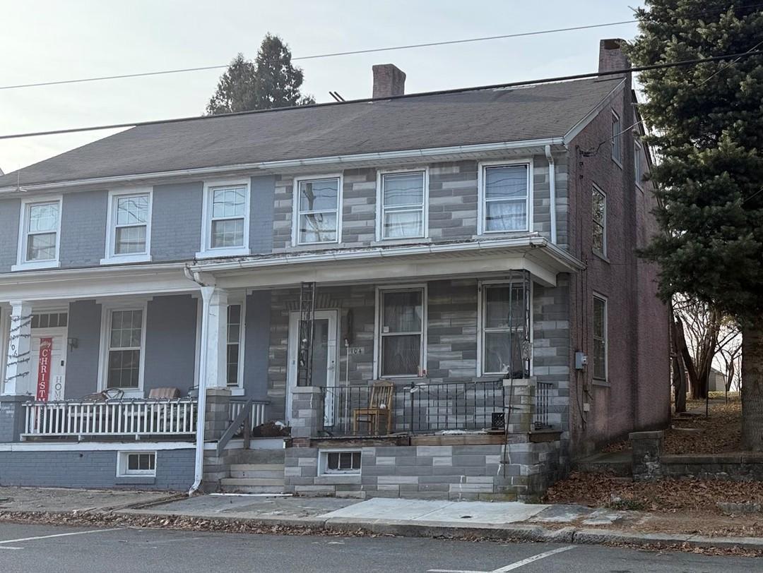 S 2nd St, Womelsdorf, PA 19567