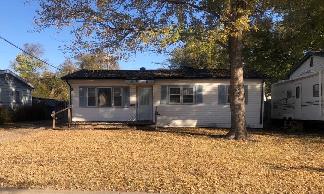 W Grant St, Wichita, KS 67213