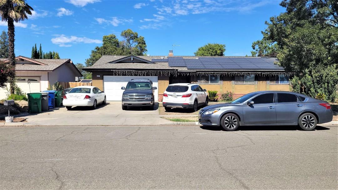 W Paul Ave, Fresno, CA 93704