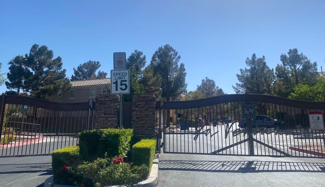 Camino Loma Verde Ave, Las Vegas, NV 89117