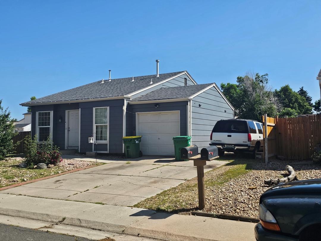 E Batavia Dr, Aurora, CO 80011