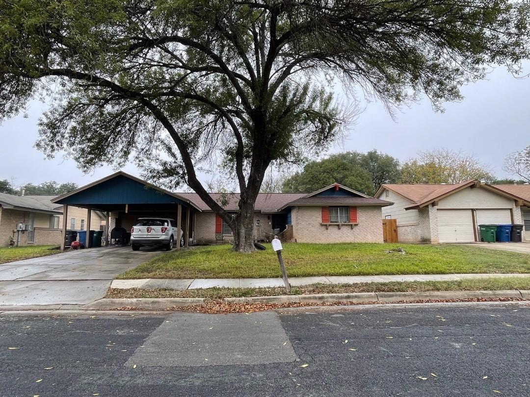Bayliss St, San Antonio, TX 78233