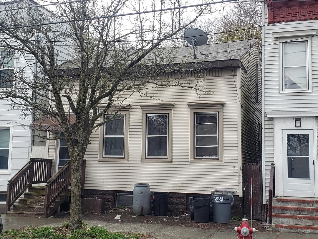 2nd St, Albany, NY 12206