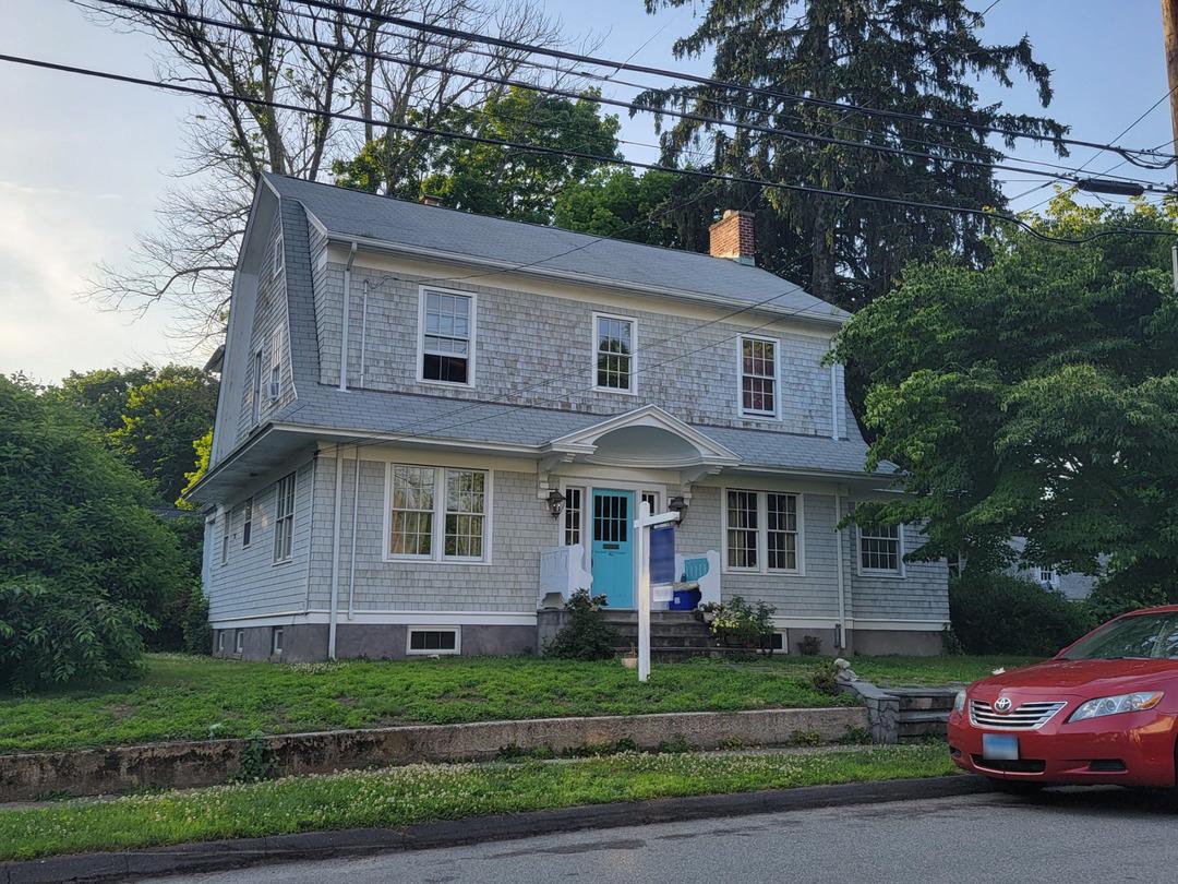 Brookview Ave, Fairfield, CT 06825