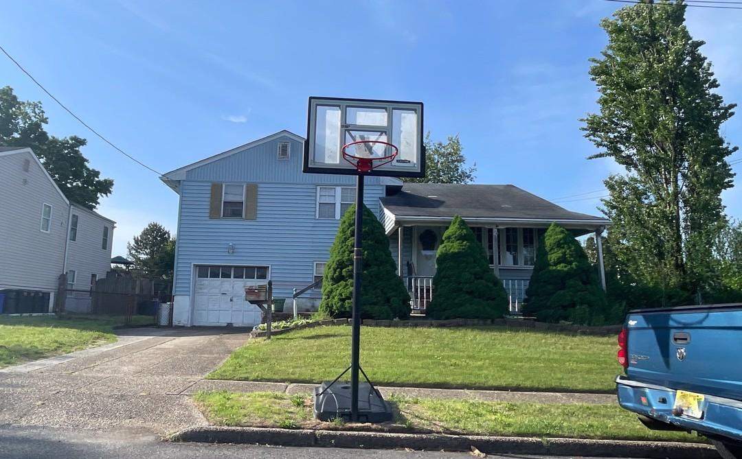Andrea Rd, Runnemede, NJ 08078